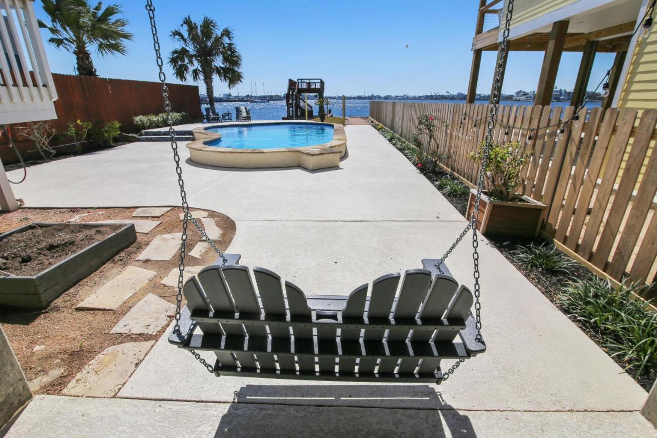 Villa Pool Days And Dock Nights Galveston Esterno foto