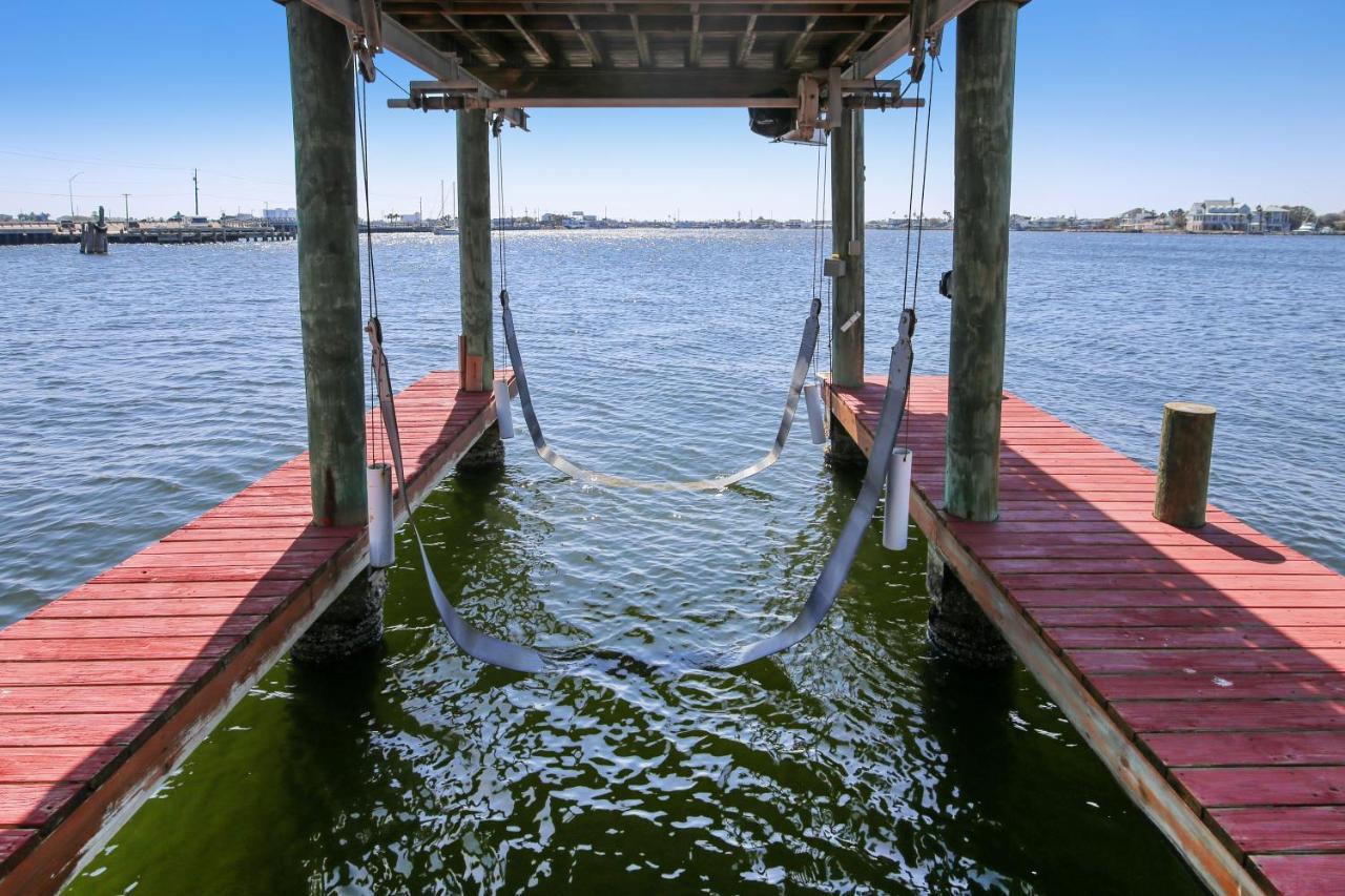 Villa Pool Days And Dock Nights Galveston Esterno foto